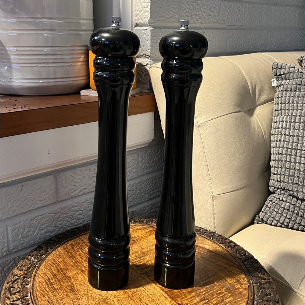 Elegant Black Salt Pepper Mill Set - Picture 2 of 16